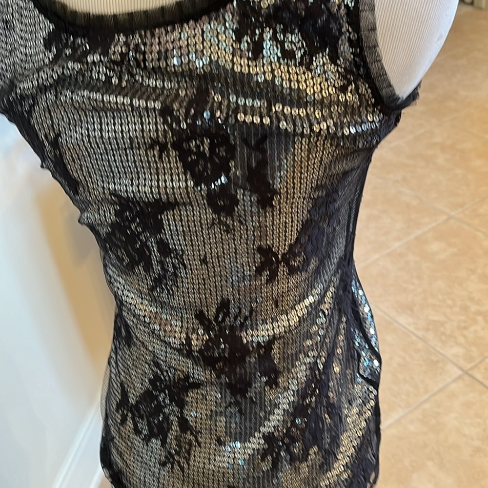 NWOT White House Black Market tank - Picture 10 of 11